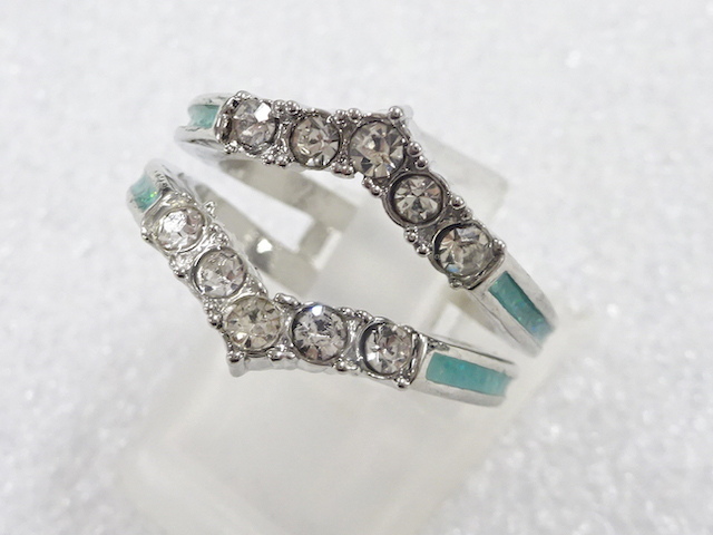 JAPANESE KIMONO / ANTIQUE CRYSTAL RING (SIZE 9.5)